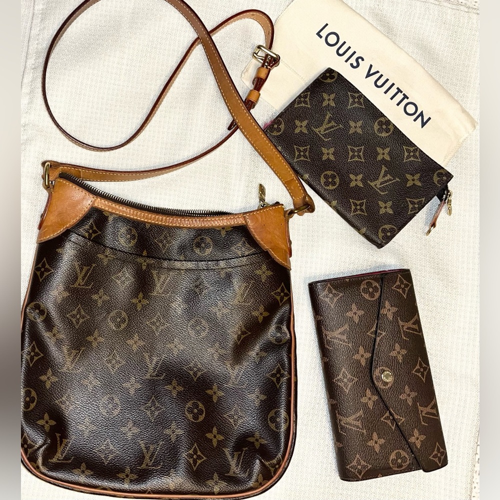 Louis Vuitton Odeon PM 
Includes Sarah wallet and makeup pouch